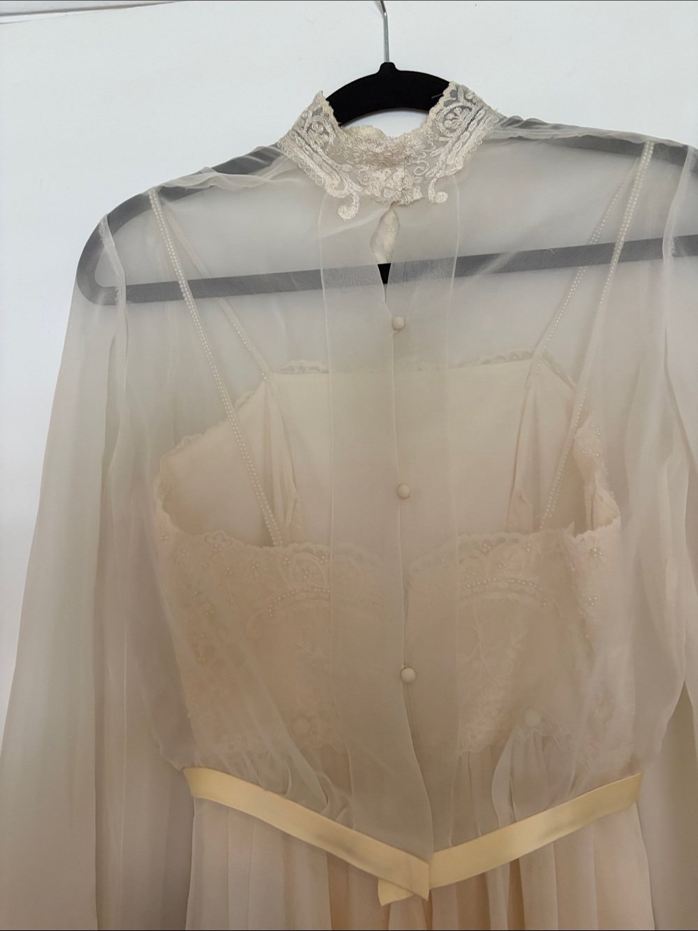 Vintage Bianchi Wedding gown, size 10 - Picture 7 of 9